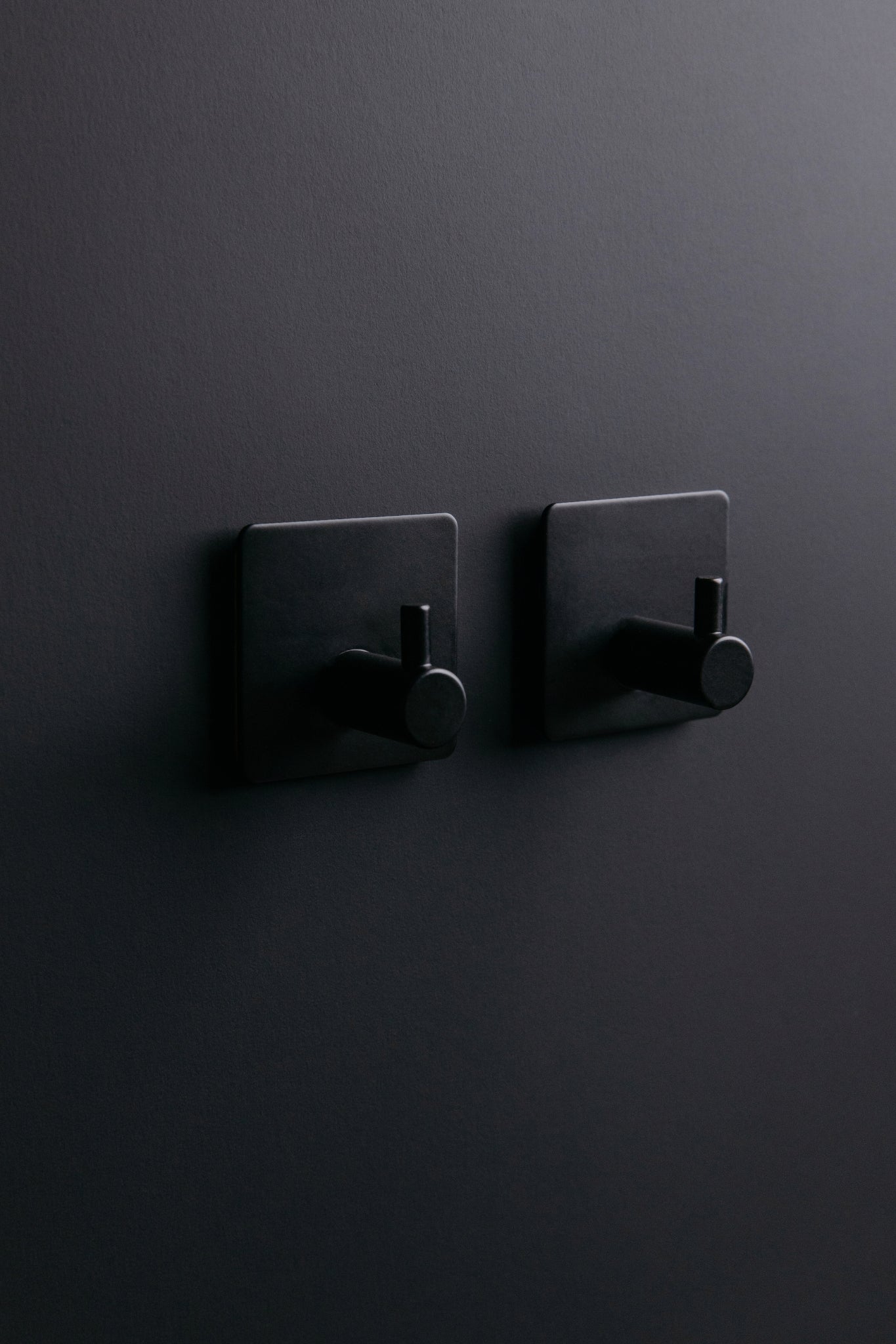 Black Square Hooks