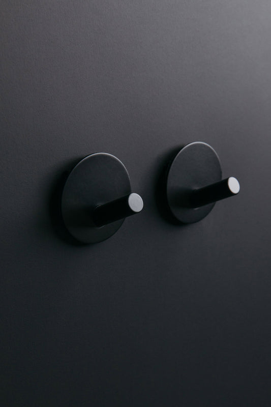 Black Round Hooks (2-Pack)